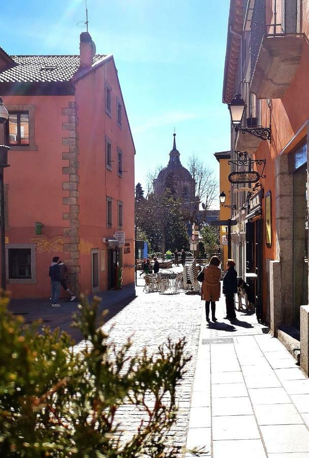 Apartamento En Centro Historico De San Lorenzo De El Escorial Extérieur photo